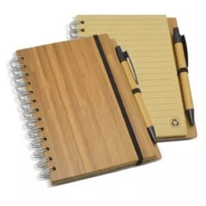 Bloco de anotações com capa de bambu